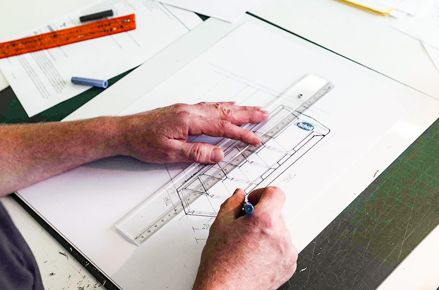 presentation-design-zoom-CCI-GROUP-PLV-agence-design-fabrication-presentoir-paries-cci-alaska-louviers-boulogne-paris